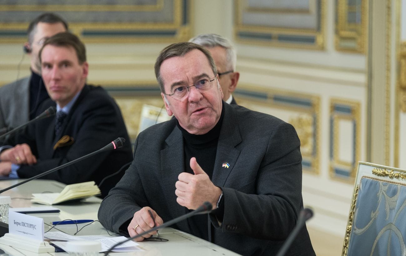 Звіт або наслідки: Іран висунув Німеччині ультиматум щодо найбільшої авіабази США в Європі, 00:44 Звіт або наслідки: Іран висунув Німеччині ультиматум щодо найбільшої авіабази США в Європі